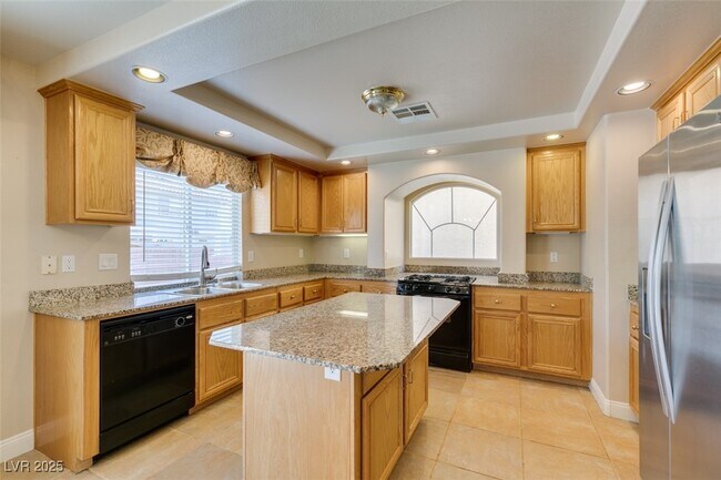 Building Photo - 6673 Octave Ave