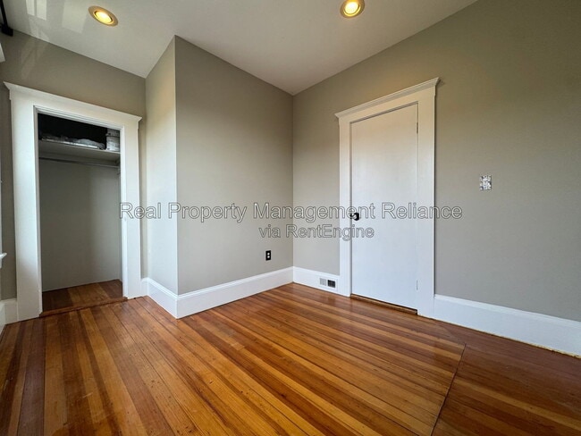 Building Photo - 44 Pingree St