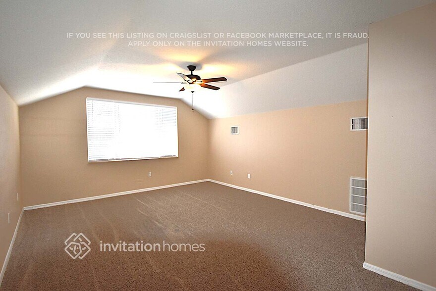 Building Photo - 15454 Martinmeadow Dr