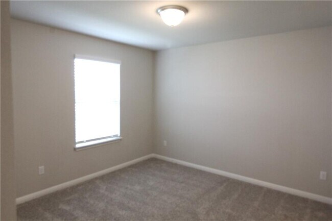 Building Photo - 2028 Arendale Dr