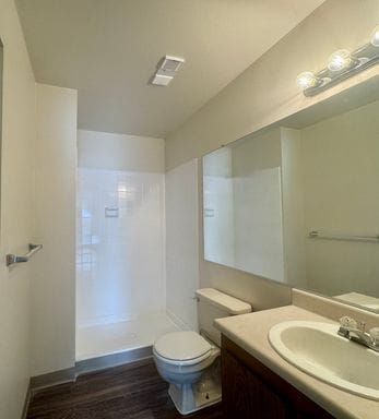 Building Photo - 2 Bed 2 Bath Condo in Denver Near Windsor Lake! Available NOW!