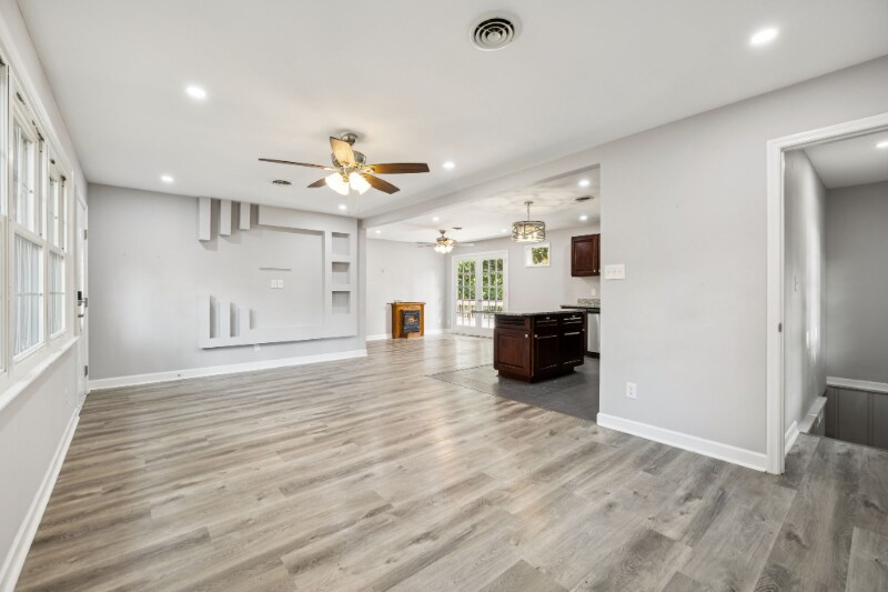 Building Photo - 102 Warren Pl