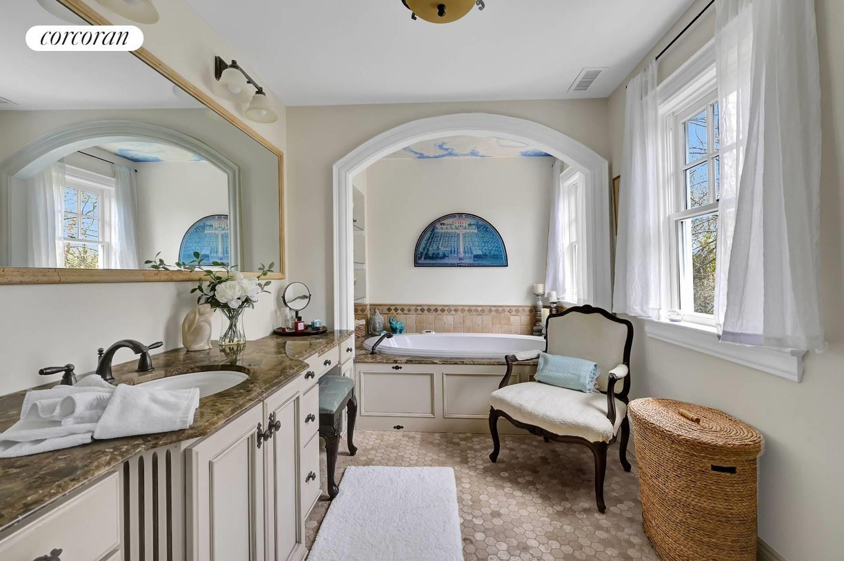 Building Photo - 9 Private Rd