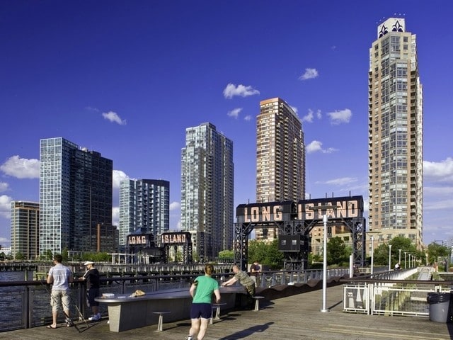 Building Photo - Avalon Riverview