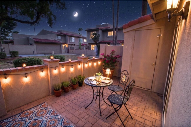 Building Photo - 7921 E San Miguel Ave
