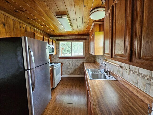 Building Photo - 18228 Kirk Island Ln