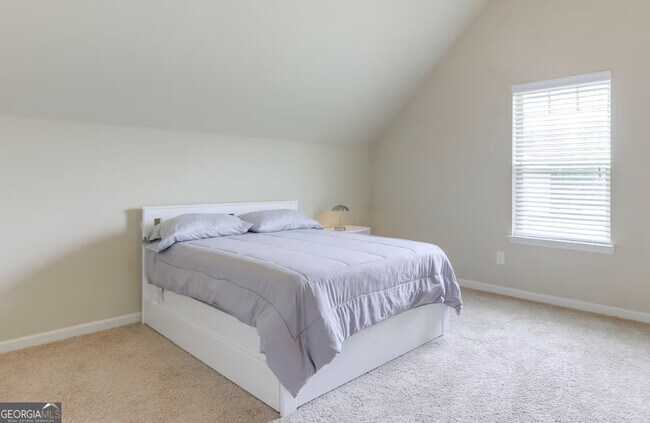 Building Photo - 135 Ravens Landing