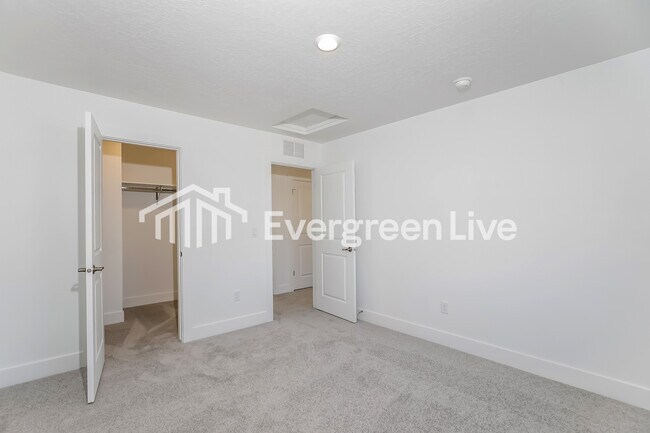 Building Photo - 15164 Cumulus Way