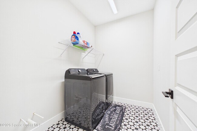 Building Photo - 3323 Toliman Pl