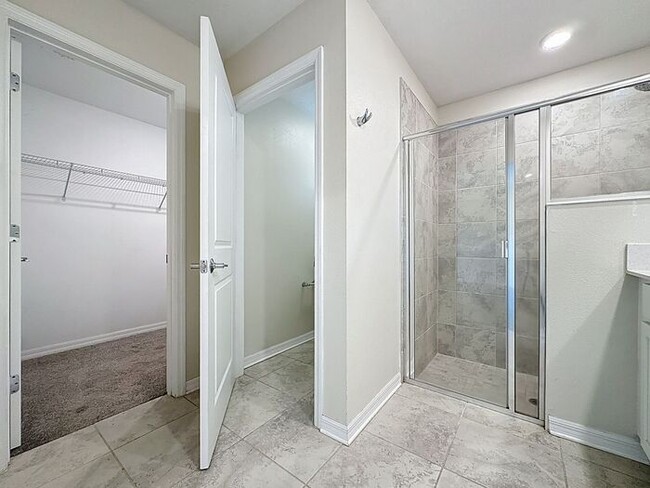 Building Photo - RESORT STYLE HOME IN STOREY CREEK