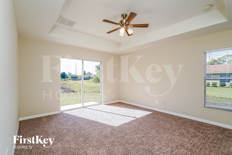 Building Photo - 3919 3rd St W