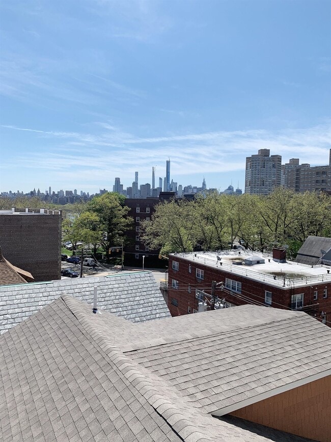 Building Photo - 34 74th St