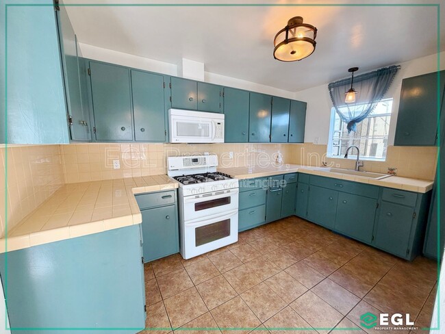 Building Photo - 6426 2nd Ave