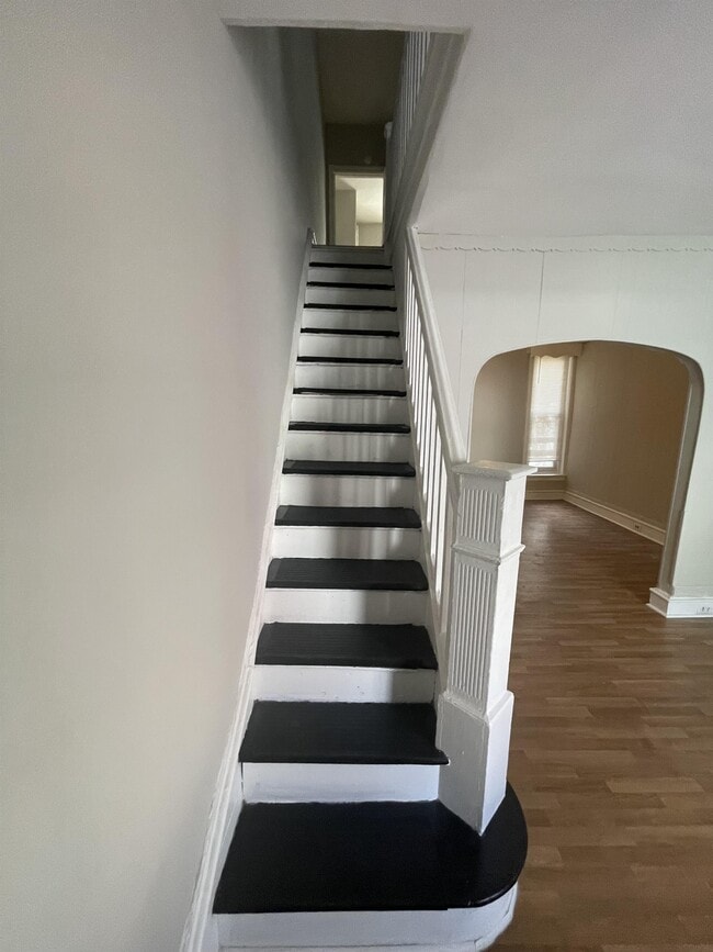 Building Photo - 2828 W Clementine St