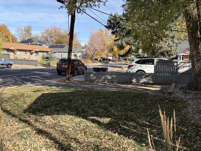 Building Photo - 1324 Balsam Ave