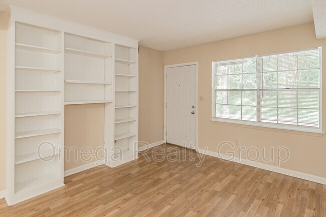 Building Photo - 3312 Warringwood Dr