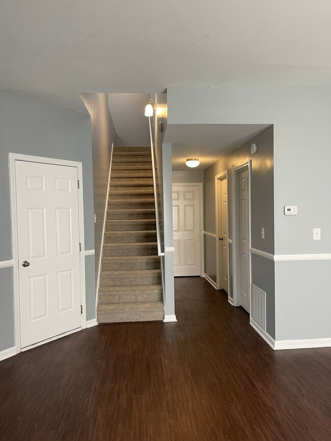 Building Photo - Lovely Single Family House with New Flooring & Paint! 2-Car Garage