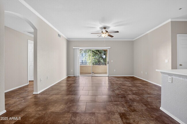 Building Photo - 5401 E Van Buren St