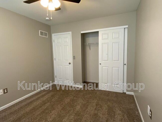 Building Photo - 2923 Harvest Meadow Dr