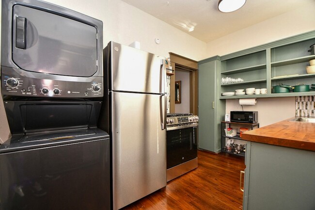 Building Photo - 407 Cordell St