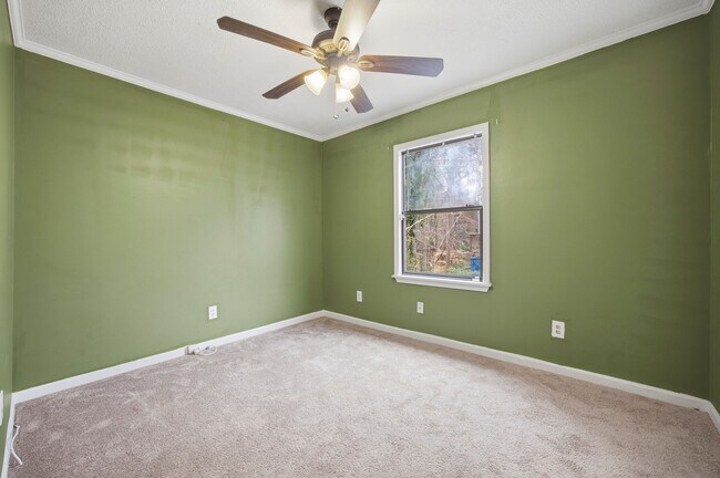 Building Photo - 4434 Janice Dr SW