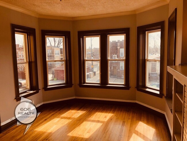 Building Photo - 5218 W Crystal St