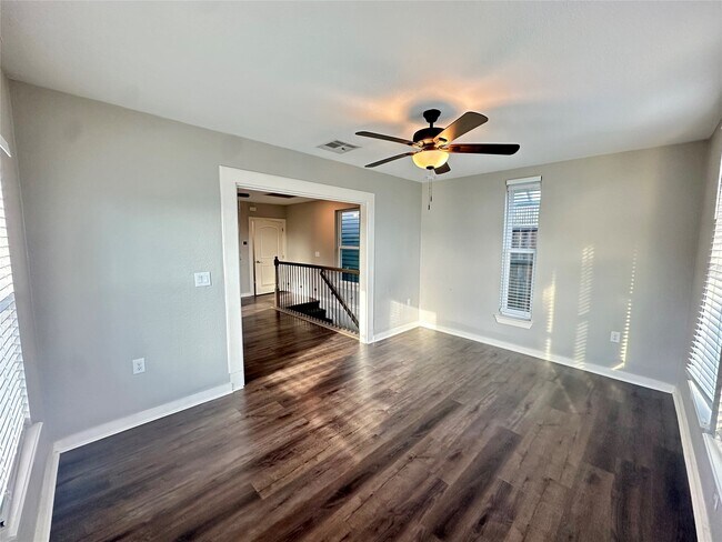 Building Photo - 1304 Ave N Ursuline St