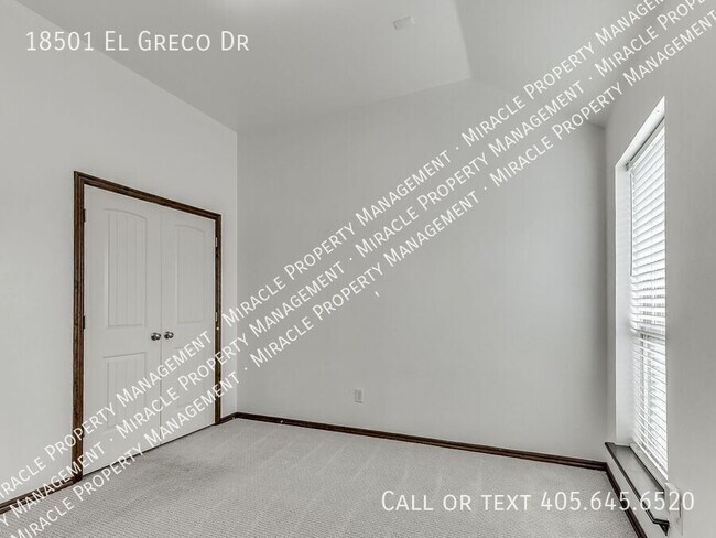 Building Photo - 18501 El Greco Dr