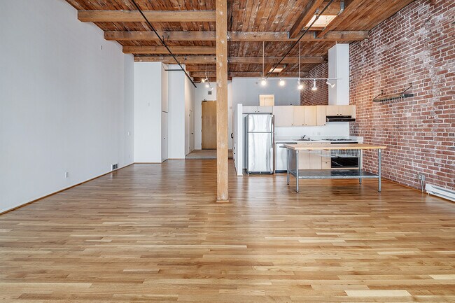 Building Photo - 355 Bryant St