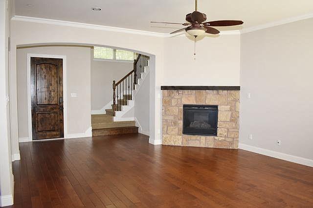 Building Photo - 5140 Chinquapin Dr