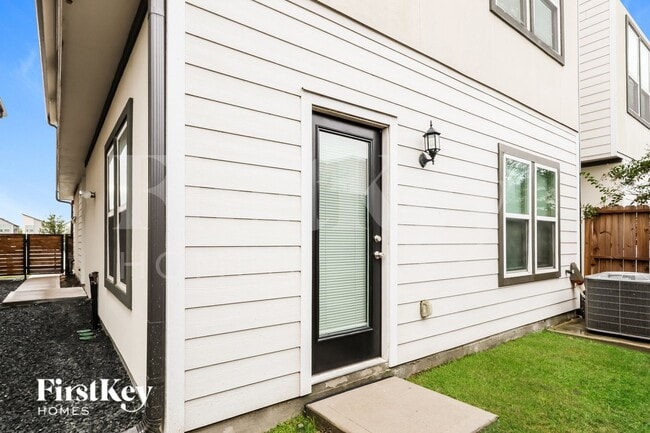 Building Photo - 345 N Centro Cir