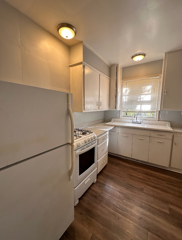 Building Photo - 451 Durand Dr NE