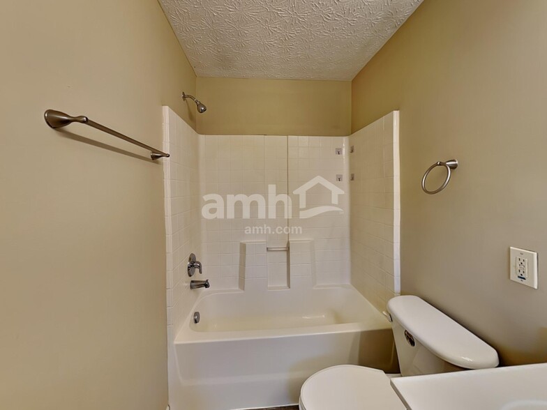 Building Photo - 7794 Birch Creek Dr