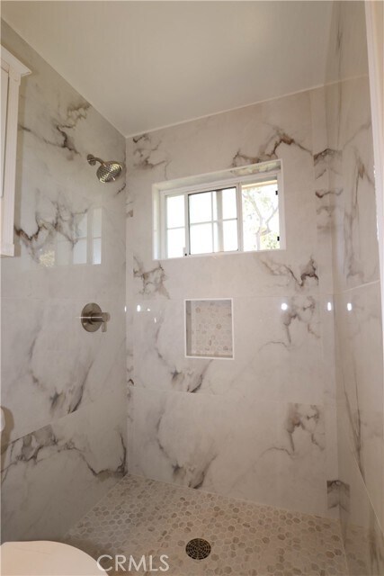 Building Photo - 1267 W Winslow St