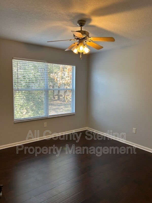 Building Photo - 1664 Pine Bay Dr