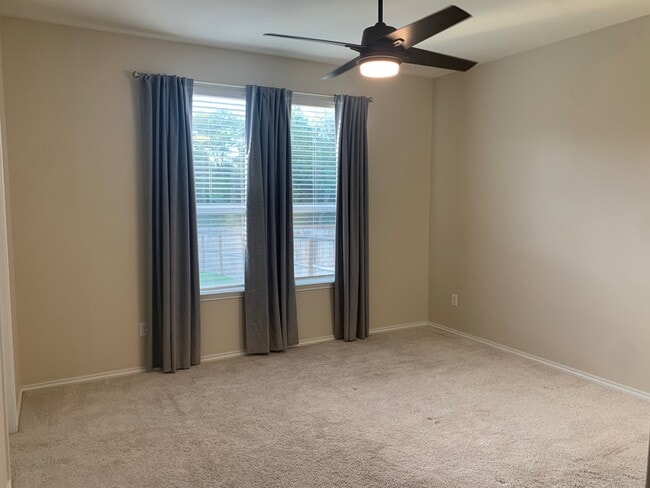 Building Photo - 11837 Snowy River