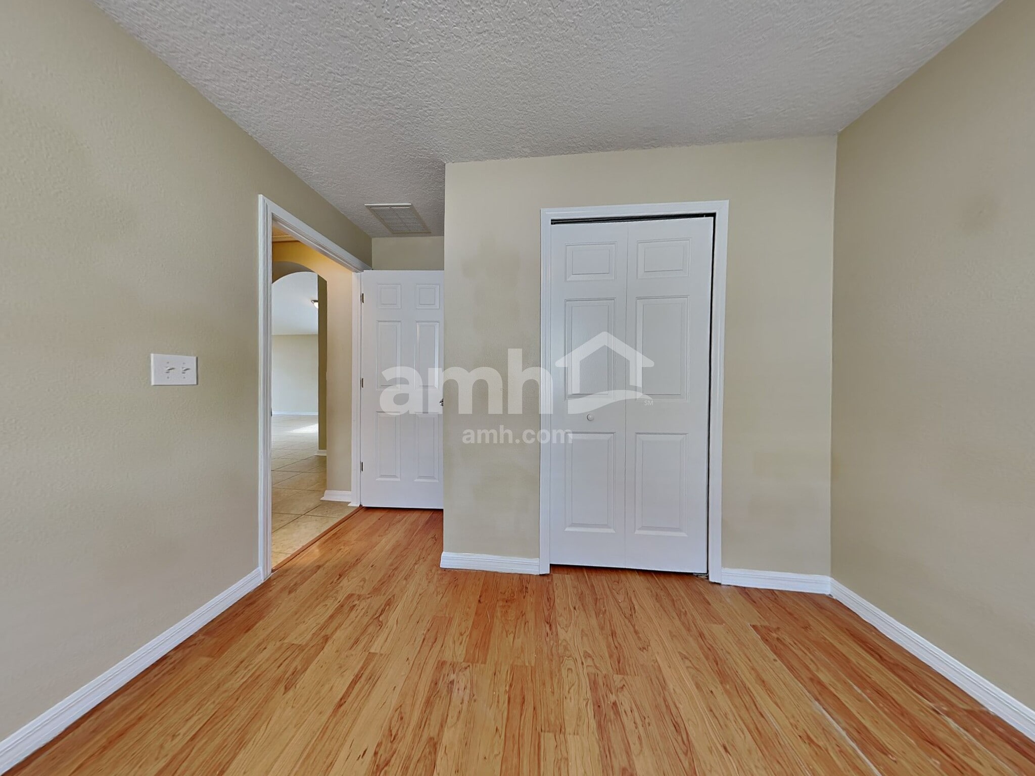 Building Photo - 532 Scarlet Maple Ct