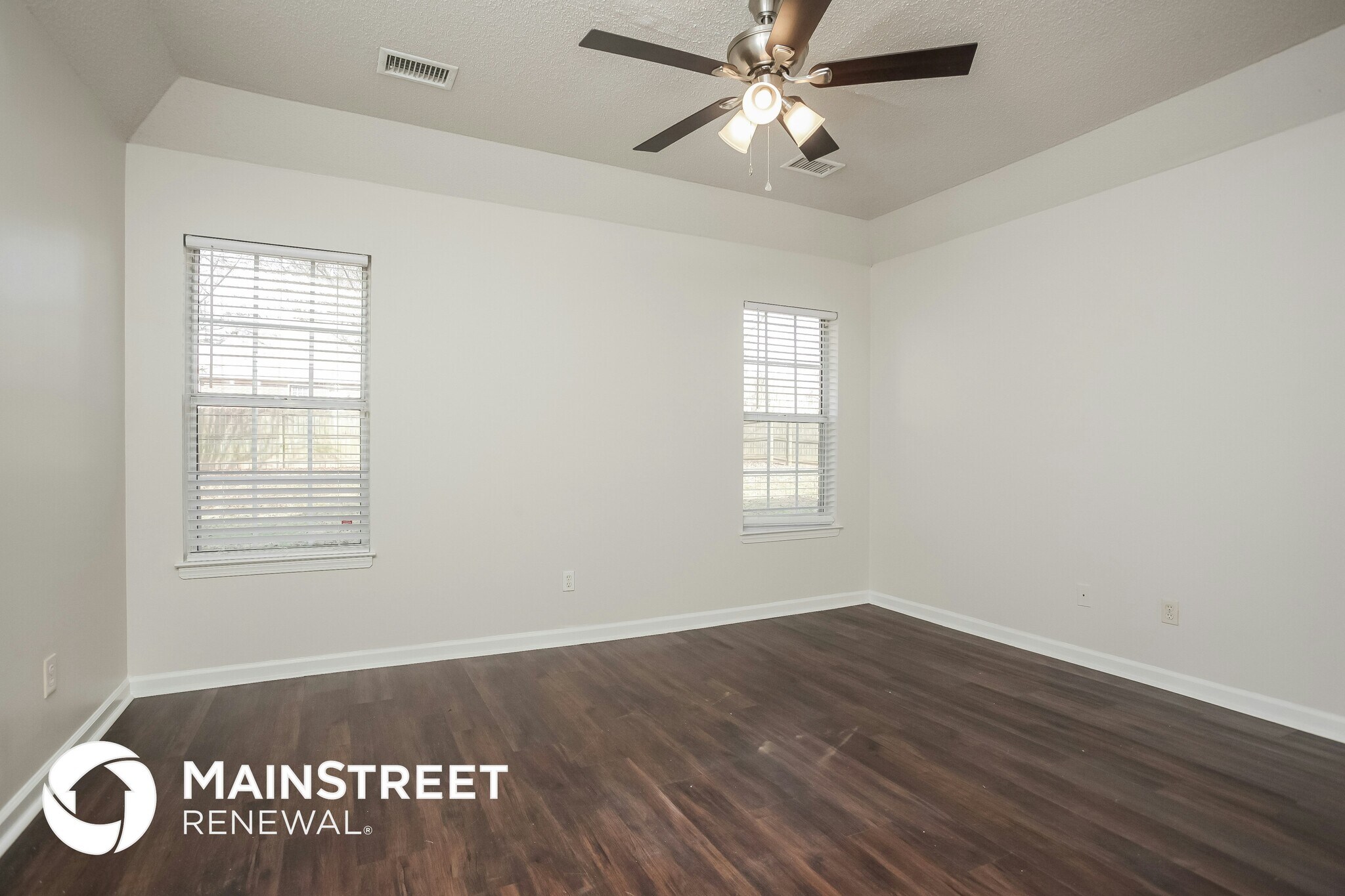 Building Photo - 2166 Greencliff Dr