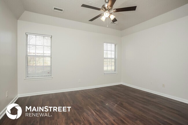 Building Photo - 2166 Greencliff Dr