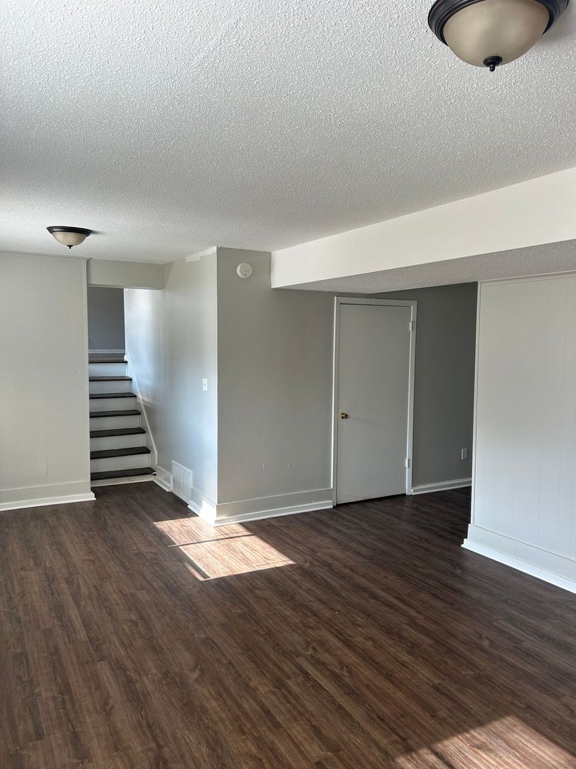 Building Photo - 4558 Almo Ave