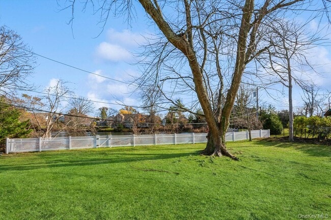 Building Photo - 1 Sutton Pl