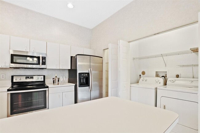 Building Photo - 16011 Emerald Cove Rd