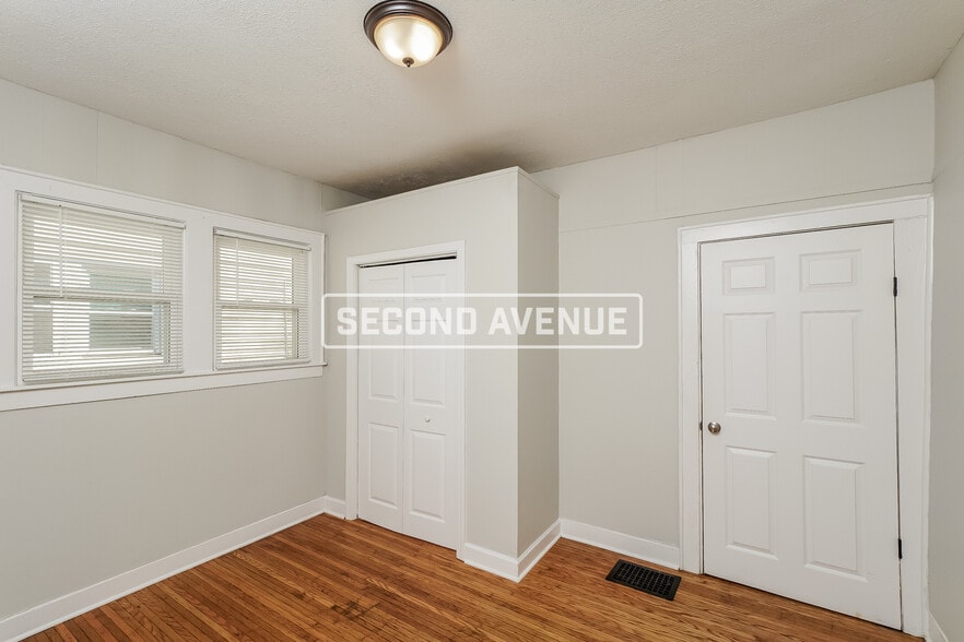 Building Photo - 459 S 41st St