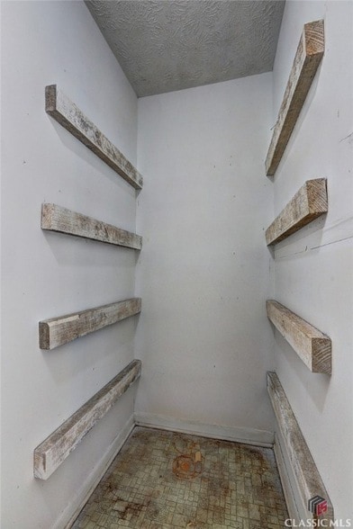 Building Photo - 215 Hubbard St