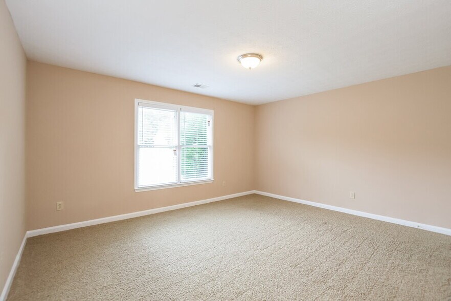 Building Photo - 350 Anna Ave