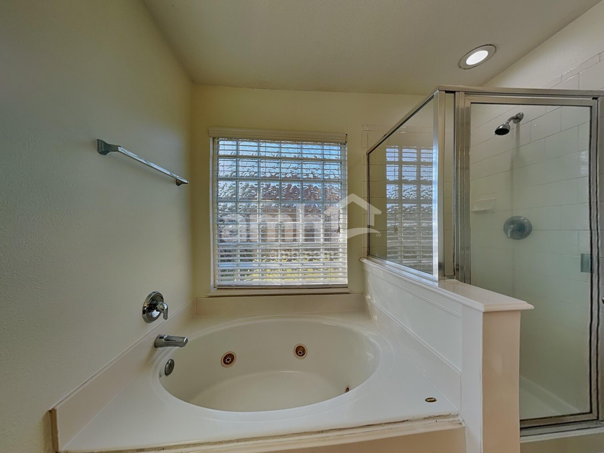 Building Photo - 16623 Grenada Falls Dr