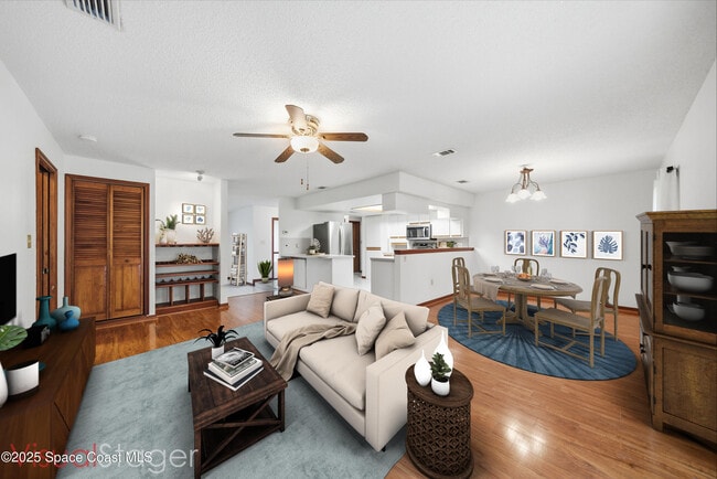 Building Photo - 2108 Rosewood Dr