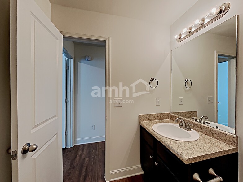 Building Photo - 1706 Antebellum Dr