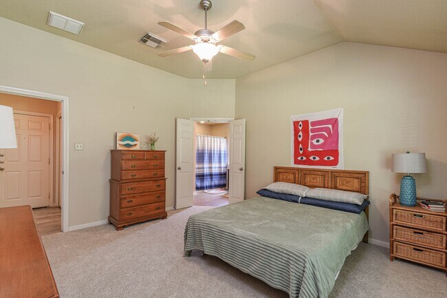 Building Photo - 203 Summer Pine Ct