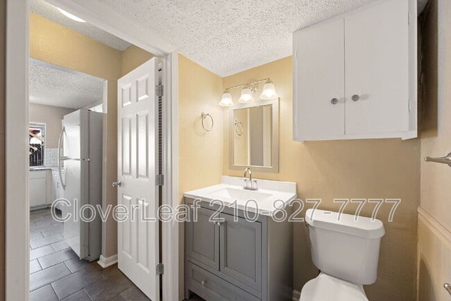 Building Photo - 6605 Spring Hurst Dr